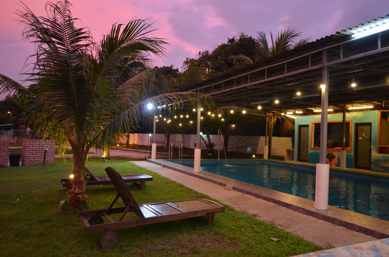 Sinar Eco Resort Kampong Bukit Panjang Экстерьер фото