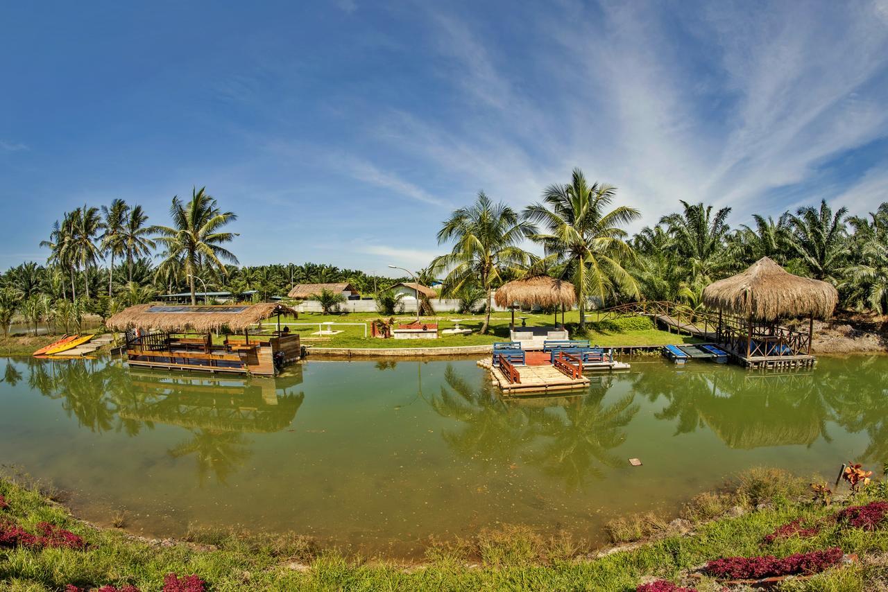 Sinar Eco Resort Kampong Bukit Panjang Экстерьер фото
